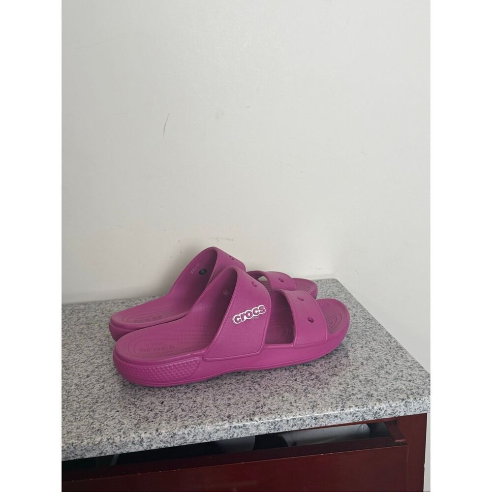 Crocs Classic Fuchsia Slide Sandals Men’s 12 Women’s 14 Comfort Athleisure Casua